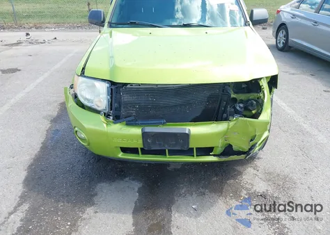 2011 Ford Escape Xlt z USA, uszkodzony, nr VIN 1FMCU0D76BKB44602